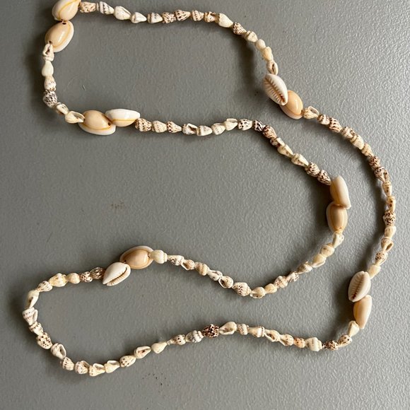 Shell Necklace - Picture 2 of 2